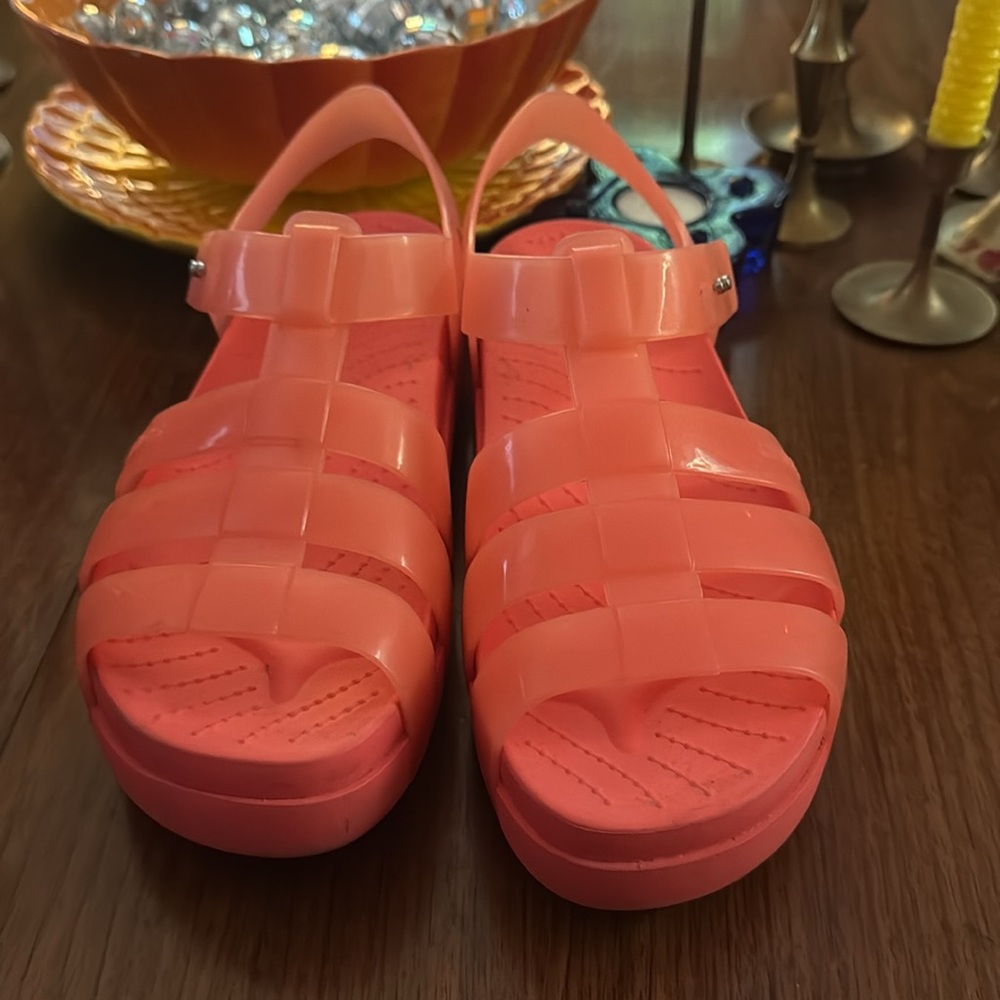 CROCS Splash Women’s Fisherman Jellies Coral Sandals - Picture 4 of 4